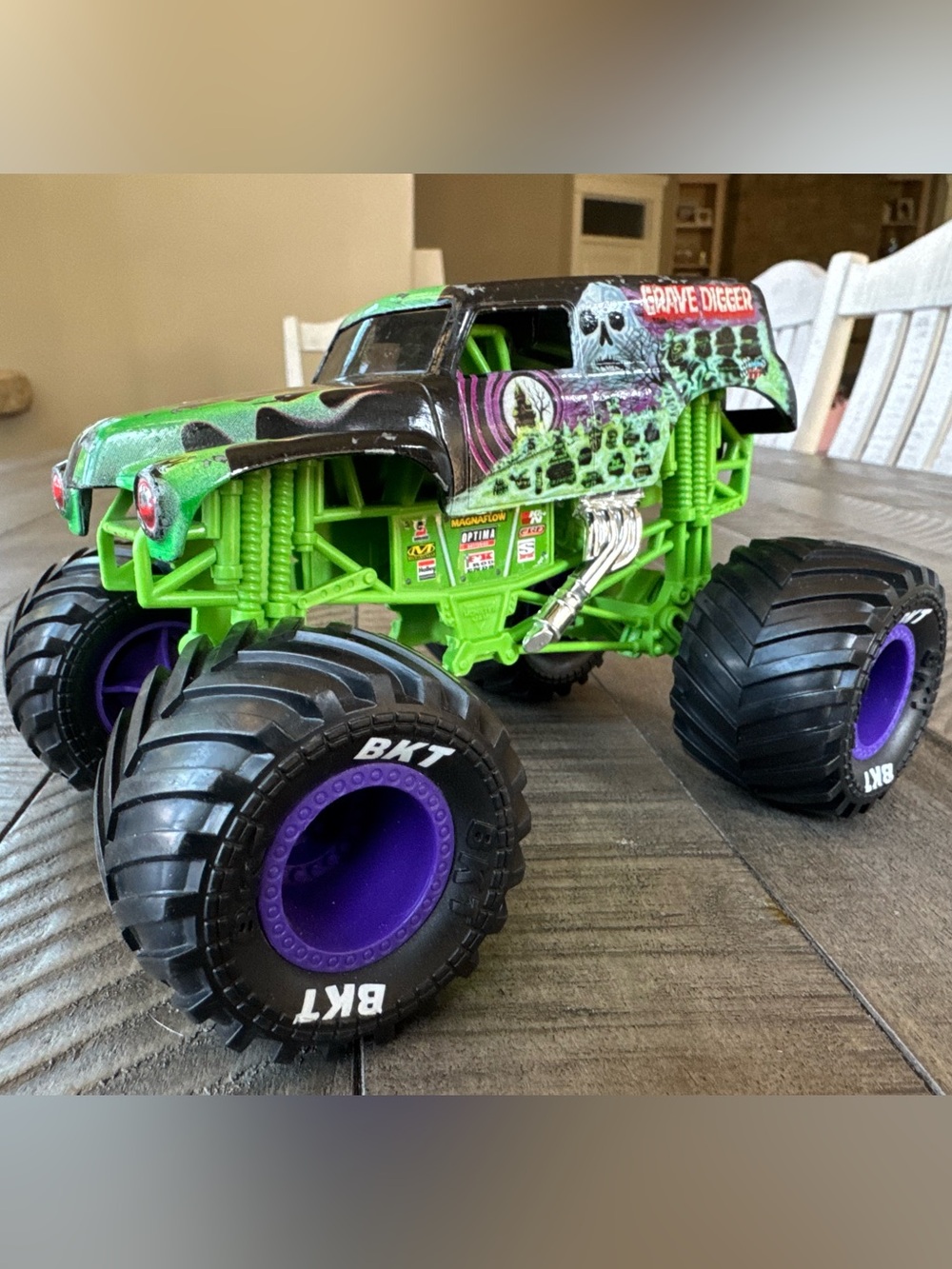 Monster Jam Official - Grave Digger Monster Collector Toy Truck